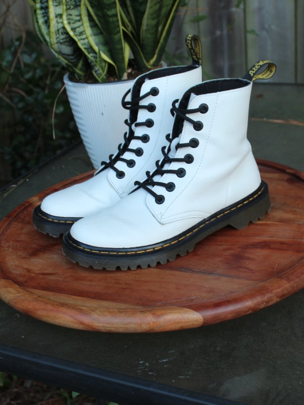 Dr. Martens 1460 Luana White Leather Lace-Up Boots – Women's Size US 7
